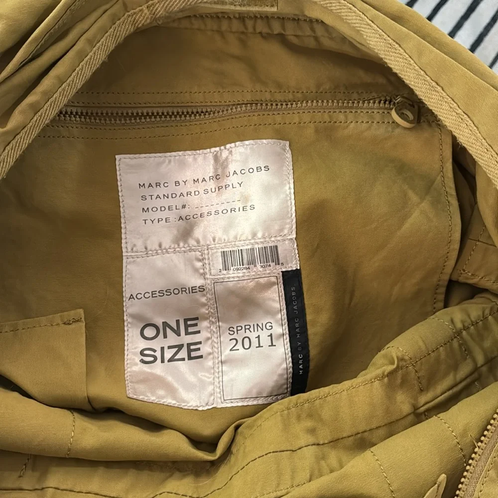 Marc Jacobs Olive Green Shoulder Bag - Picture 2 of 4